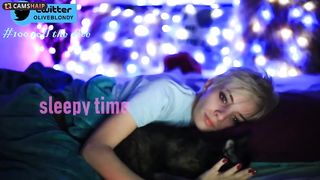 daddyspixxie fucks her pussy