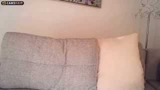 eddieds Show with an attractive black hair