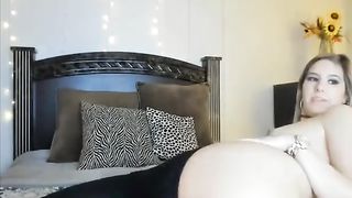 ButteryBubbleButt Wonderful mother pulls the cap with her fingers