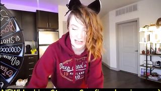 snugglepunk Bitch with huge booty caresses hairy cunt