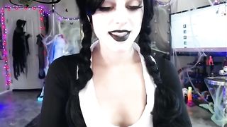 missmolly Busty slut brings herself to squirt