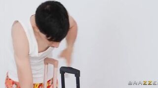 blondie fesser and sofia lee - adjoined to her pussy