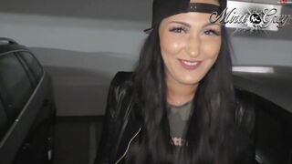 Mira Grey Public erwischt Ficken der Tiefgarage cams porn cams sex