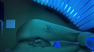 Emma Hix Had a little fun in the tanning bed haha porn cams sex
