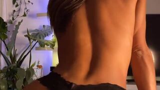 Lotus Bombb sucks fucks