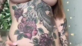 Loretta Rose masturbating with a big dildo porn cams sex