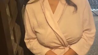 Ambsofficialxo Fucks Delivery Guy 4 Show Food