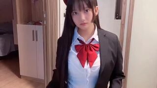 小尤奈 @xiaoyounai schoolgirl masturbating with dildo