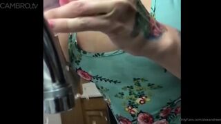 Alexis Andrew-Creampie showcam for show