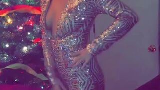 Iris Rose flaunts near the Christmas tree premium show cam snapchat & manyvids porn cams sex