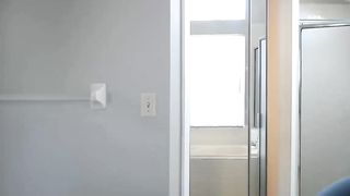 primadonnaxxx  Fucks her self by finger