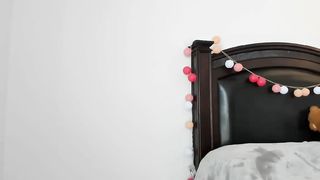 chanelluvana  Beautiful pink pussy