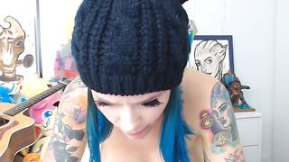 cortanablue  Showed step-ins and holes