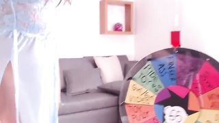 sexylittleval Sexy woman shows off gorgeous body