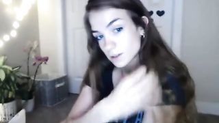 lavenderhaze  Fingering and cums