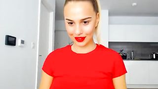 xmirrabbellax  Cam Babe Plays With her wet pussy