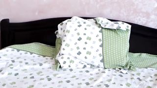 hotaliesia69  Sweetly fucks herself in a free chat