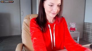 jennycutey Attractive cockroach shows tanned body