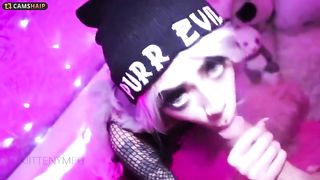 Kiittenymph Sultry slut licks her boobs