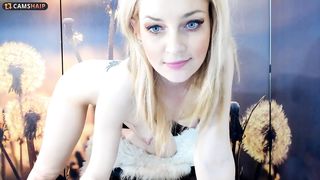 viciousqueen Black haired sucking a dildo