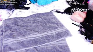 dawnwillow  Finger Her Crocked Puss in chaturbate